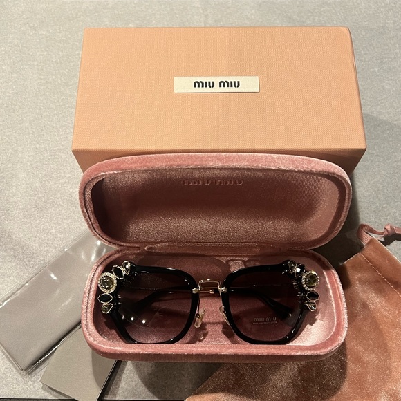 Miu Miu Accessories - Authentic New With Tags! Miu Miu MU03SS Runway Jewel Cat Eye Sunglasses